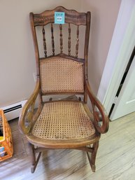 134 - VINTAGE CHAIR