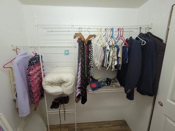 138 - CLOSET FULL