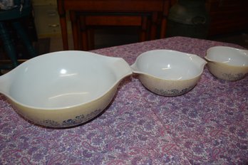 59  Vintage Pyrex Nesting Bowl Set