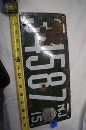 36    1915 Porcelain License Plate