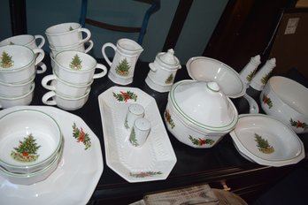 92  DISH SET CHRISTMAS