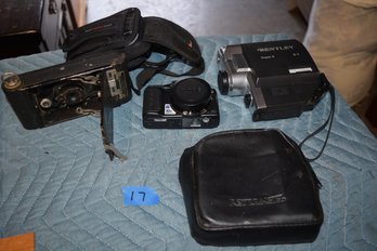 17   Camera  Lot Untested