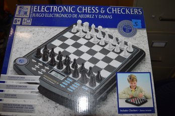 25   Electronic Chess/ Checkers