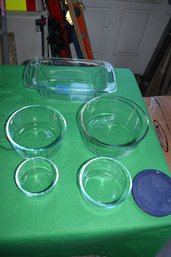 032  PYREX BOWL SET