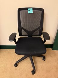 348 - OFFICE/DESK CHAIR