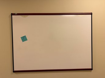 352 - ERASEABLE WHITEBOARD