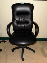 359 - NICE OFFICE CHAIR