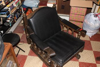 195  CUSHIONED 1960S CHAIR
