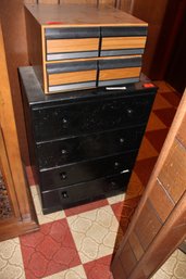 196  4 DRAWER DRESSER  ( ITEMS ONTOP NOT INCLUDED)