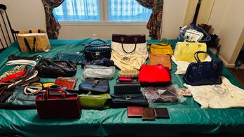071 -  HUGE PURSE LOT - (LV IS NOT REAL ) - REALLY NICE NAME BRAND PURSES