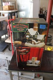 121    Set 2 David Winters Collectable Houses