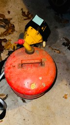 172 -  GAS WEED WACKER WITH GAS CAN