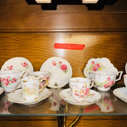 062 -  Tea Cups And Saucers