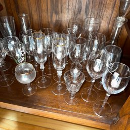 017 -WINE GLASSES AND OTHER GLASSWARE