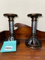 025 - SET OF CANDLESTICK HOLDERS