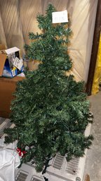 015 - SMALL CHRISTMAS TREE
