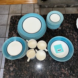 045 - PLATE SET AND MORE