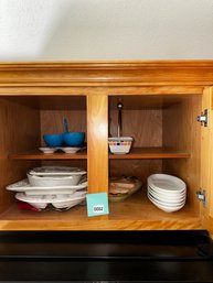 052 - PLATTERS AND CABINET FULL