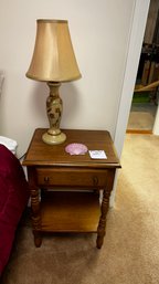 060 - END TABLE AND LAMP