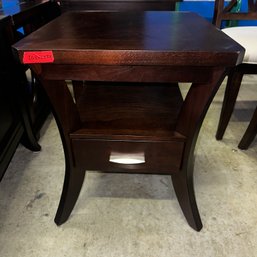 026 -BEAUTIFUL END TABLE