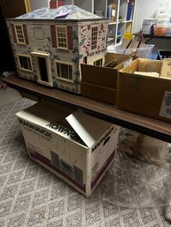 203 - 1940'S DOLLHOUSE AND ORIGINAL HOUSEHOLD FURNISHINGS