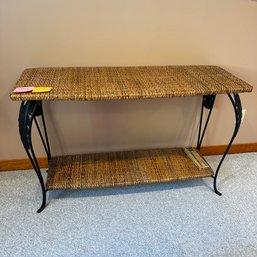 041 -  SOFA  ACCENT TABLE