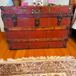 066 -  VINTAGE TRUNK ONLY