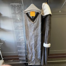 152 -  MISC HANGING LOT - LL BEAN ROBE