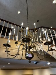 004 - VERY LARGE BEAUTIFUL CHANDELIER