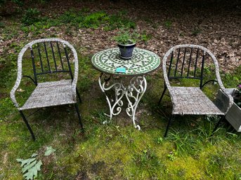 012 - OUTDOOR CHAIRS AND TABLE