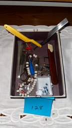 128 - LOT OF ITEMS  - OLD BARBER SHAVER
