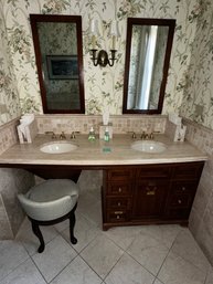 047 - BATHROOM VANITY WITH MIRRORS AND CONTENT