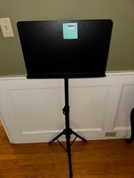 024 - SHEET MUSIC STAND