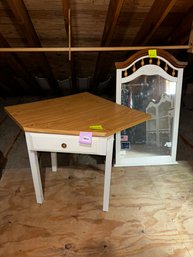 012 - TABLE AND MIRROR