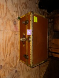 017 - VINTAGE TRUNK