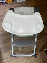 032 - BABY HIGH CHAIR