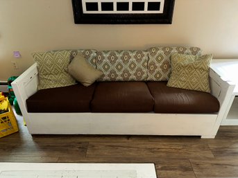 040 - WOODEN LOUNGE SOFA