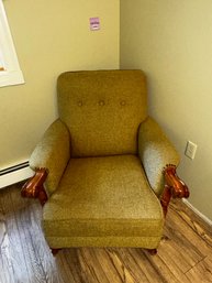 058 - VINTAGE CHAIR