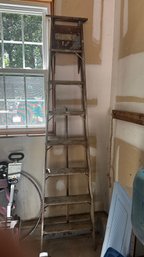 258 - FOLDING LADDER