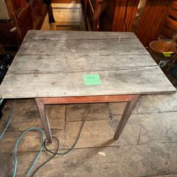 053 -OLD TABLE - (Attic)