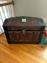 011 -  STEAMER TRUNK ( NO CONTENTS)