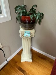 015 -  PEDESTAL WITH PLANT