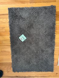 057 - MAT RUG