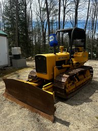 066 - 76' JOHN DEERE BULLDOZER  450C - STARTS AND RUNS WELL - FULLY OPERATIONAL