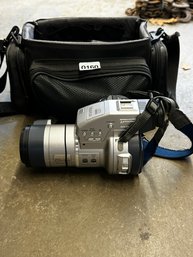 160 - DIGITAL RECORDER CAMERA WITH BAG