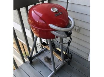 Char-Broil Grill With Cover