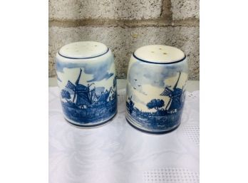 Vintage Delft Holland Salt And Pepper Shakers