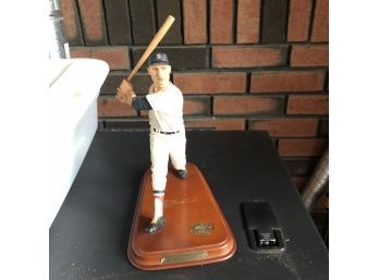 The Danbury Mint Carl Yastrzemski Baseball Figure