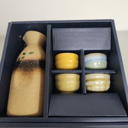 Tougei Sake Set