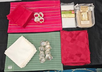 Red And Green Placemats With Napkins And Napkin Holders, Valance, Clear Shower Curtain And Table Cloth Lot